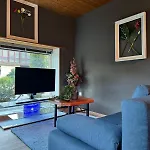 Apartment Between Lakes *