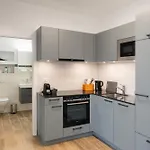 Apartment Between Lakes *