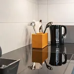 Between Lakes Apartment