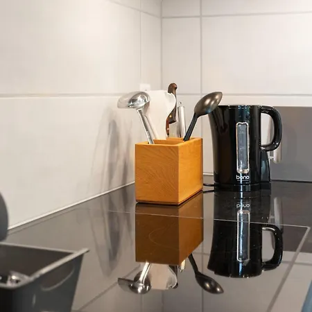 Between Lakes Apartment