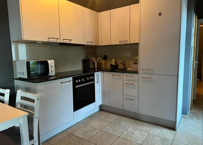 Between Lakes דירה